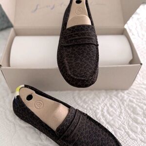 Brown Patterned Loafers
